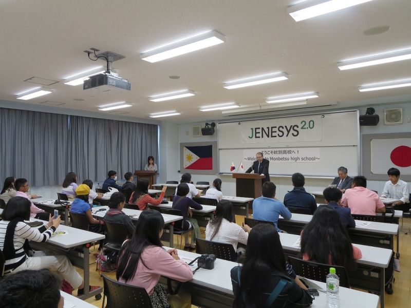 Giao lưu với học sinh THPT Philippines